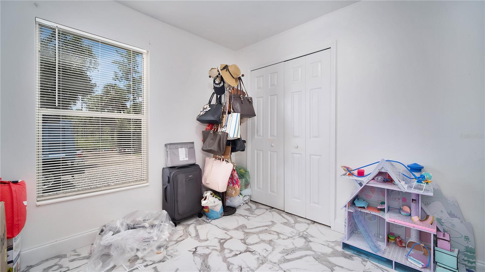 GOLDEN GATE ESTATE UNIT 83 - Residential Lease