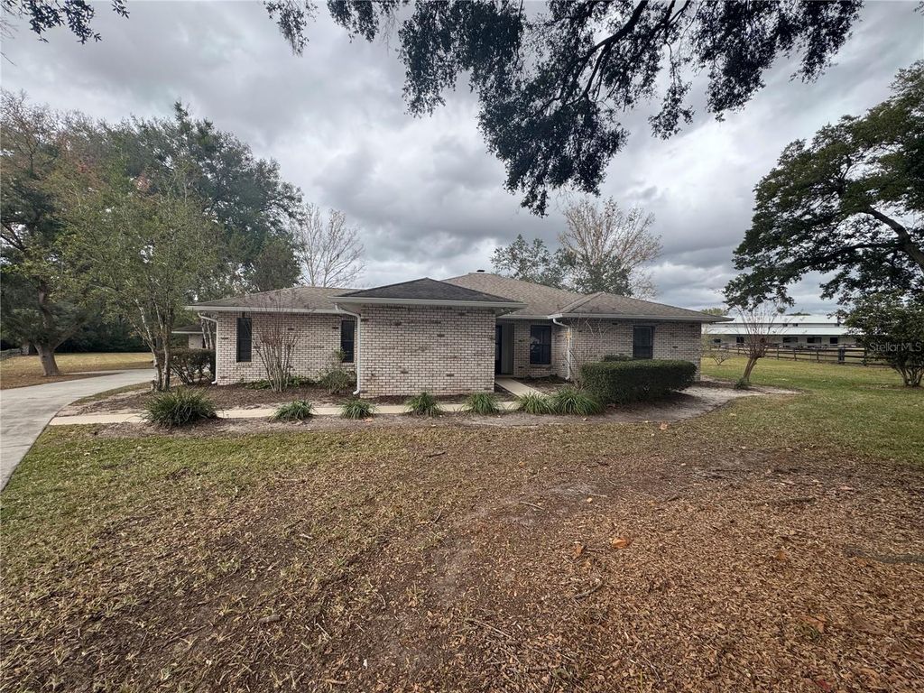 Photo of 8434 NW 2nd Street, Ocala, FL 34482 (MLS # OM715354)