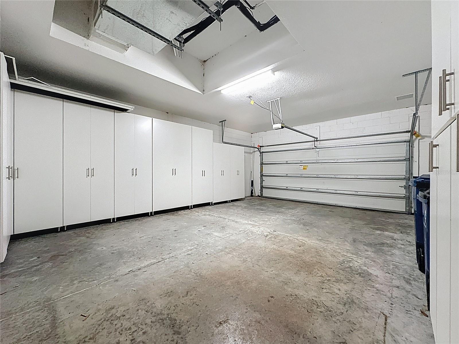 CASCADES OF GROVELAND (TRILOGY) - Residential