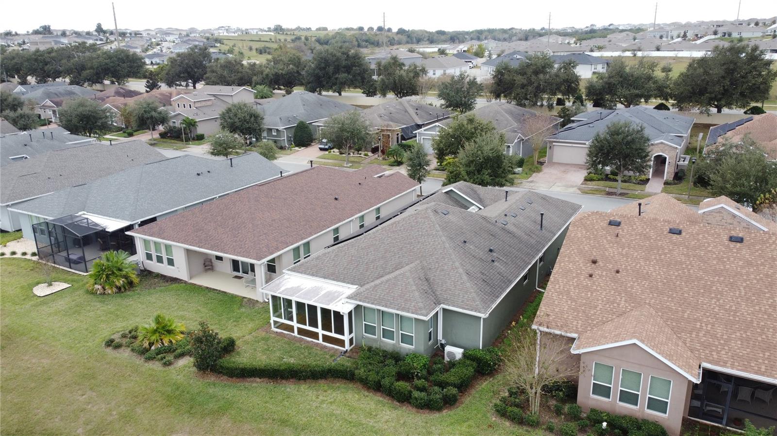 CASCADES OF GROVELAND (TRILOGY) - Residential