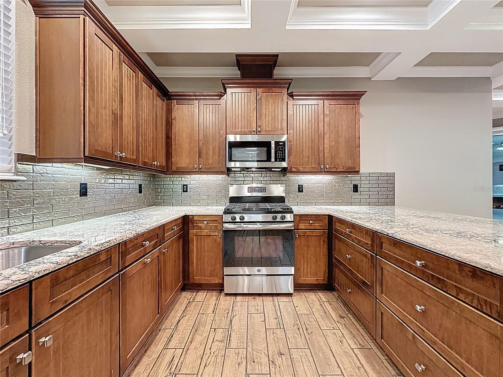 CASCADES OF GROVELAND (TRILOGY) - Residential