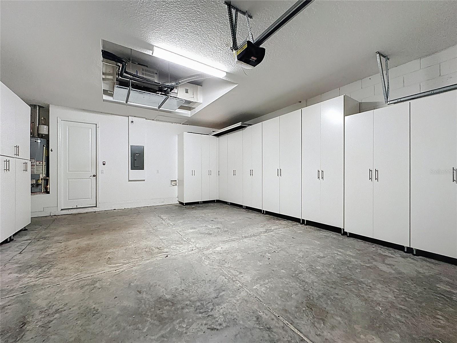 CASCADES OF GROVELAND (TRILOGY) - Residential