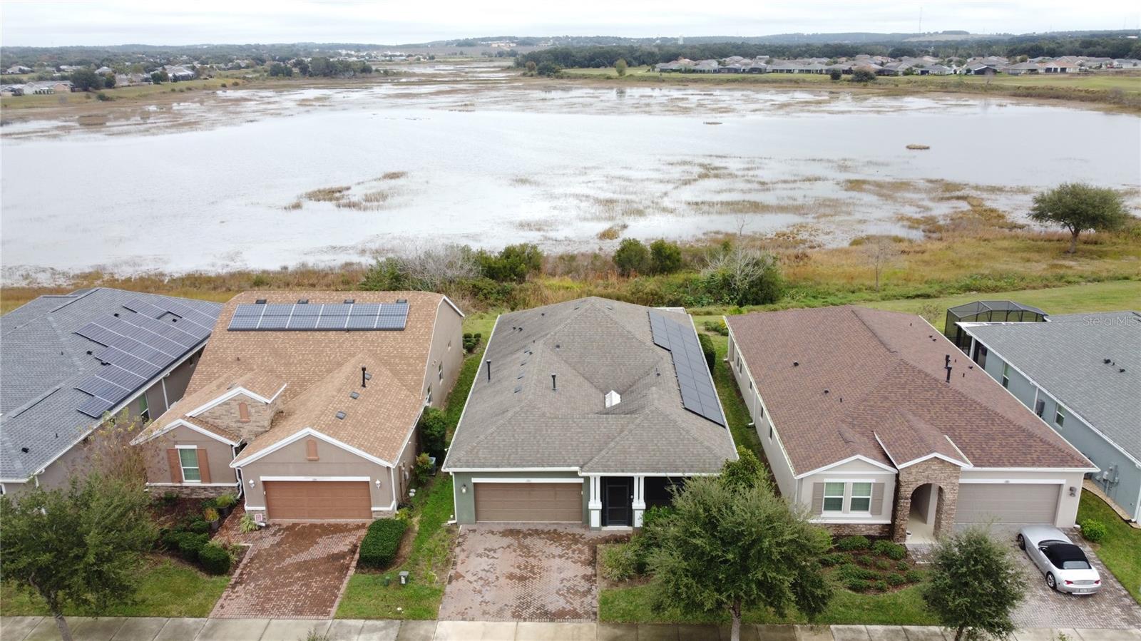 CASCADES OF GROVELAND (TRILOGY) - Residential