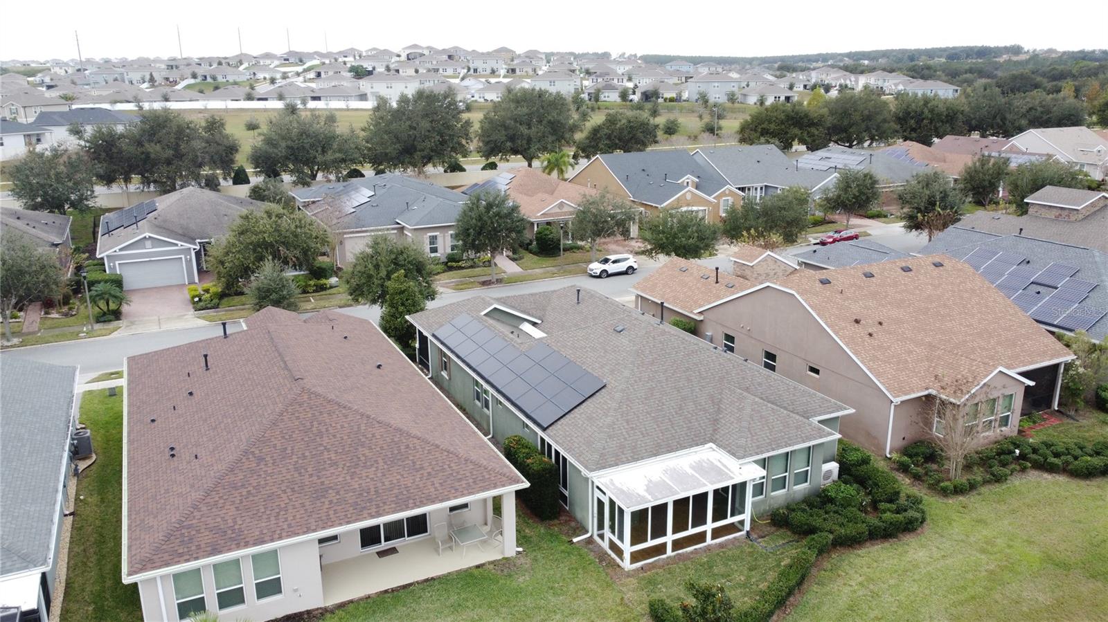 CASCADES OF GROVELAND (TRILOGY) - Residential