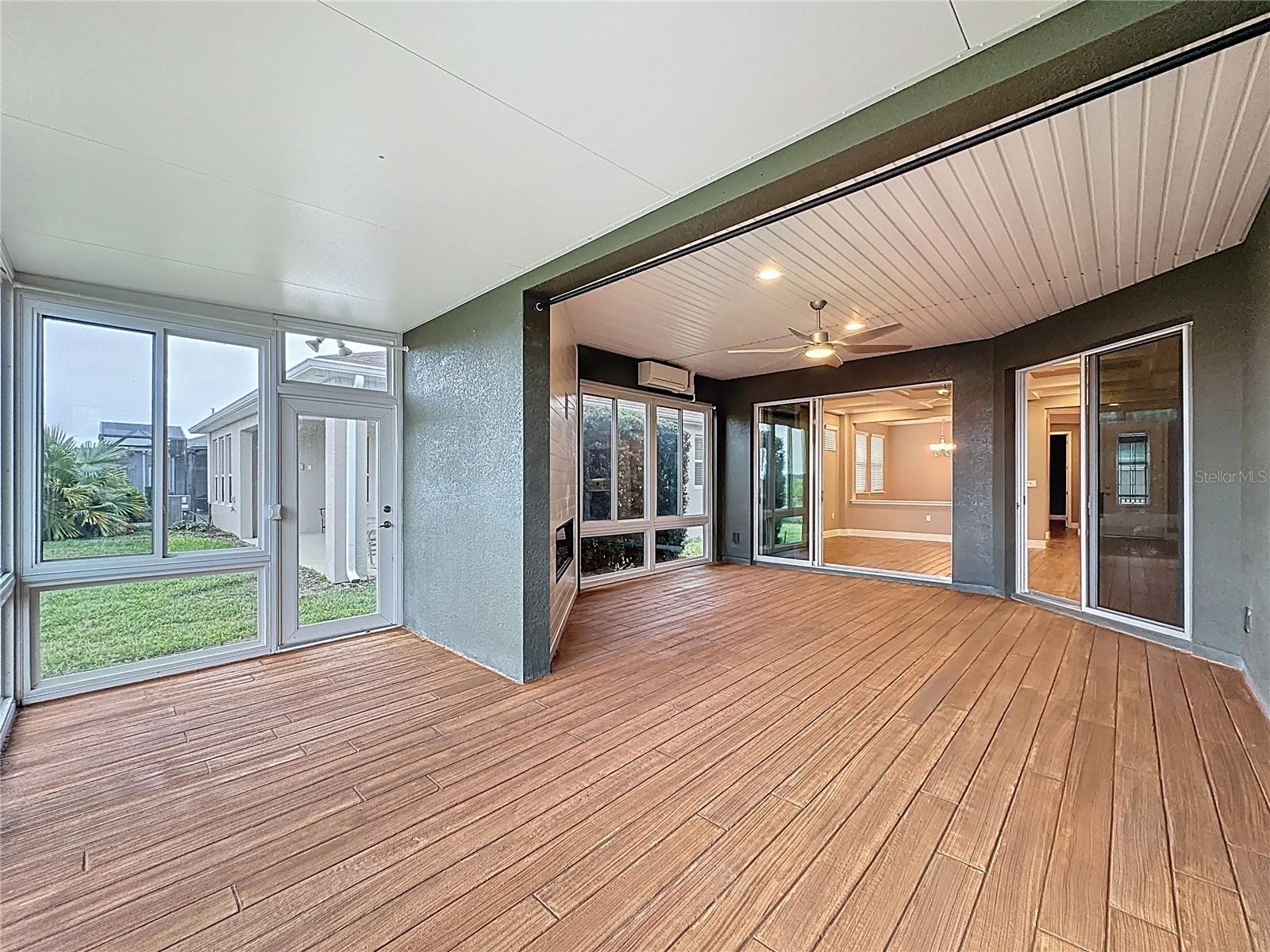 CASCADES OF GROVELAND (TRILOGY) - Residential