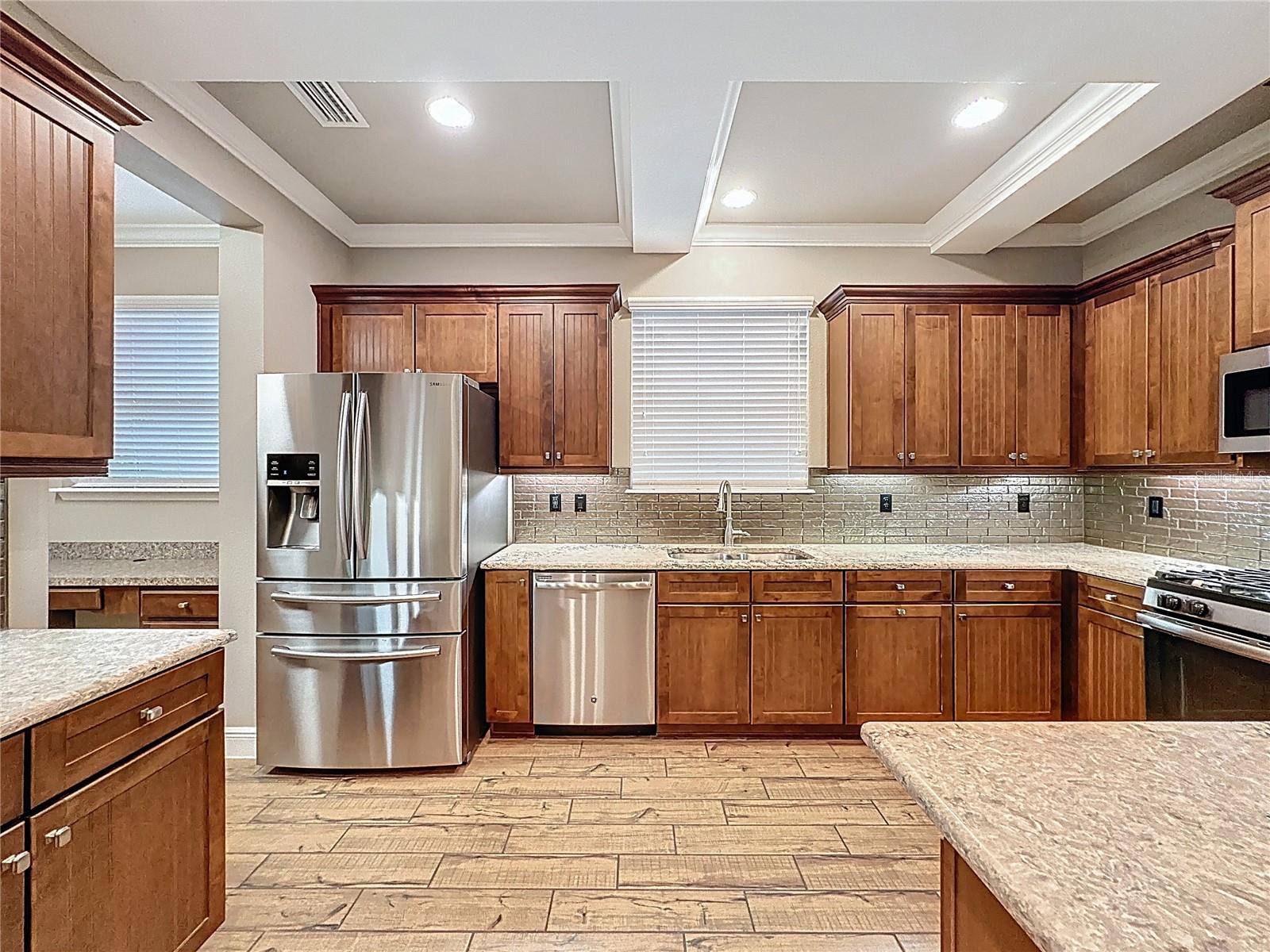 CASCADES OF GROVELAND (TRILOGY) - Residential