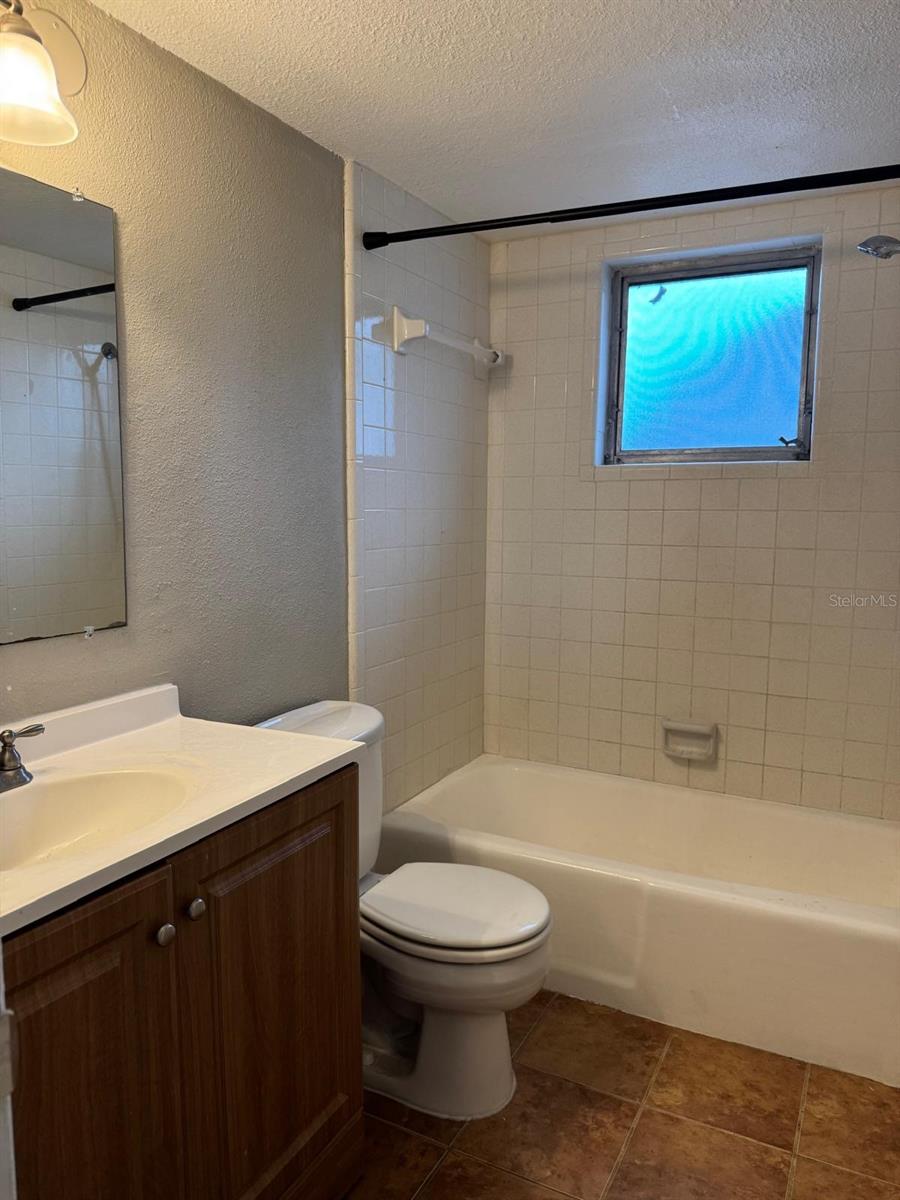 VILLA VALENCIA GARDEN CONDO - Residential Lease