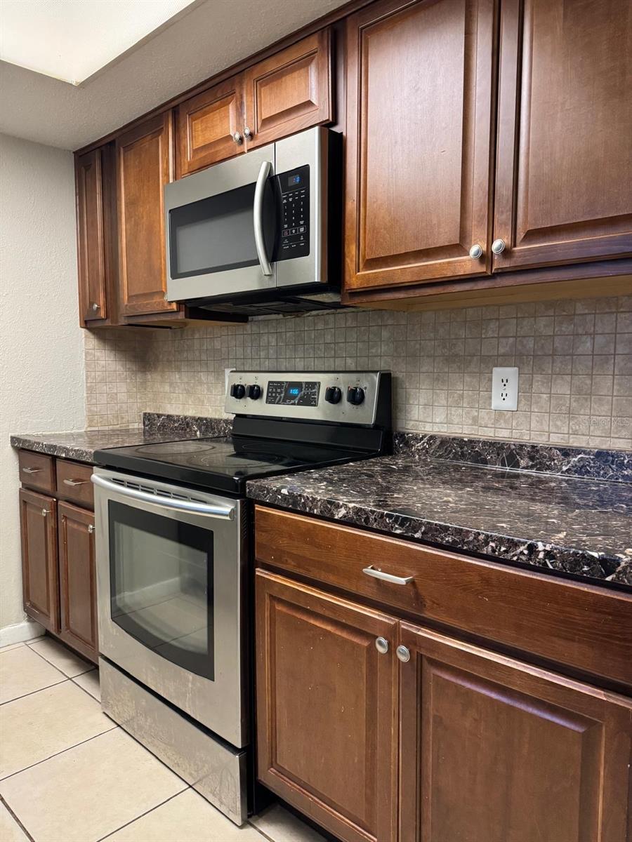VILLA VALENCIA GARDEN CONDO - Residential Lease