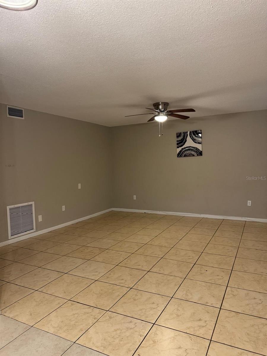 VILLA VALENCIA GARDEN CONDO - Residential Lease