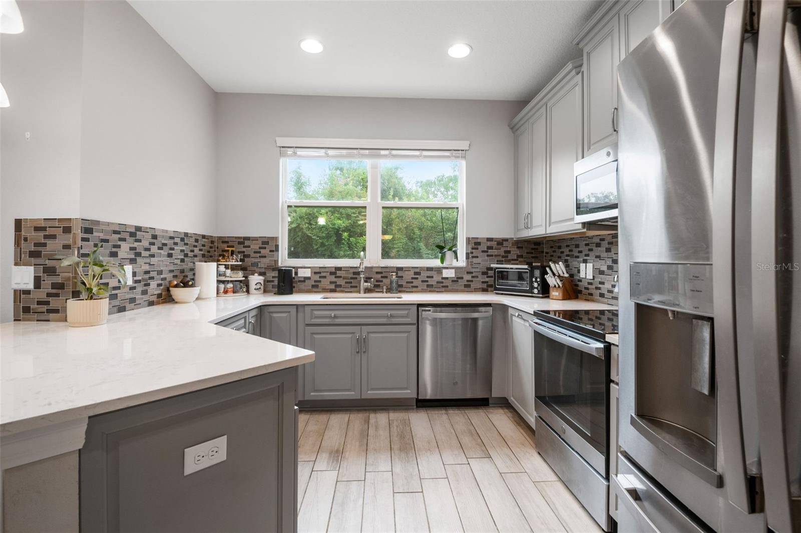 TOWNS AT BELLEAIR GROVE - Residential Lease