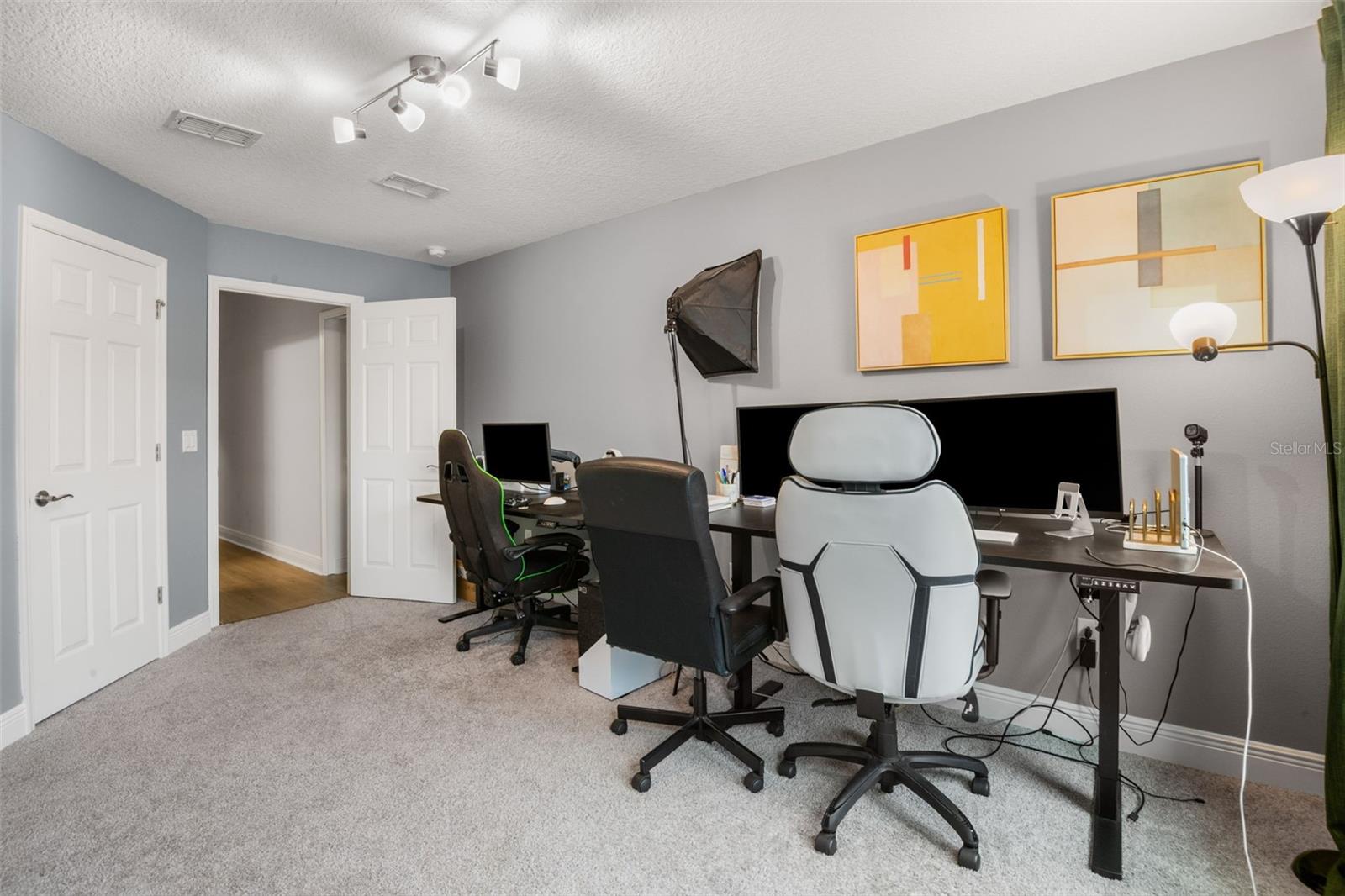 TOWNS AT BELLEAIR GROVE - Residential Lease