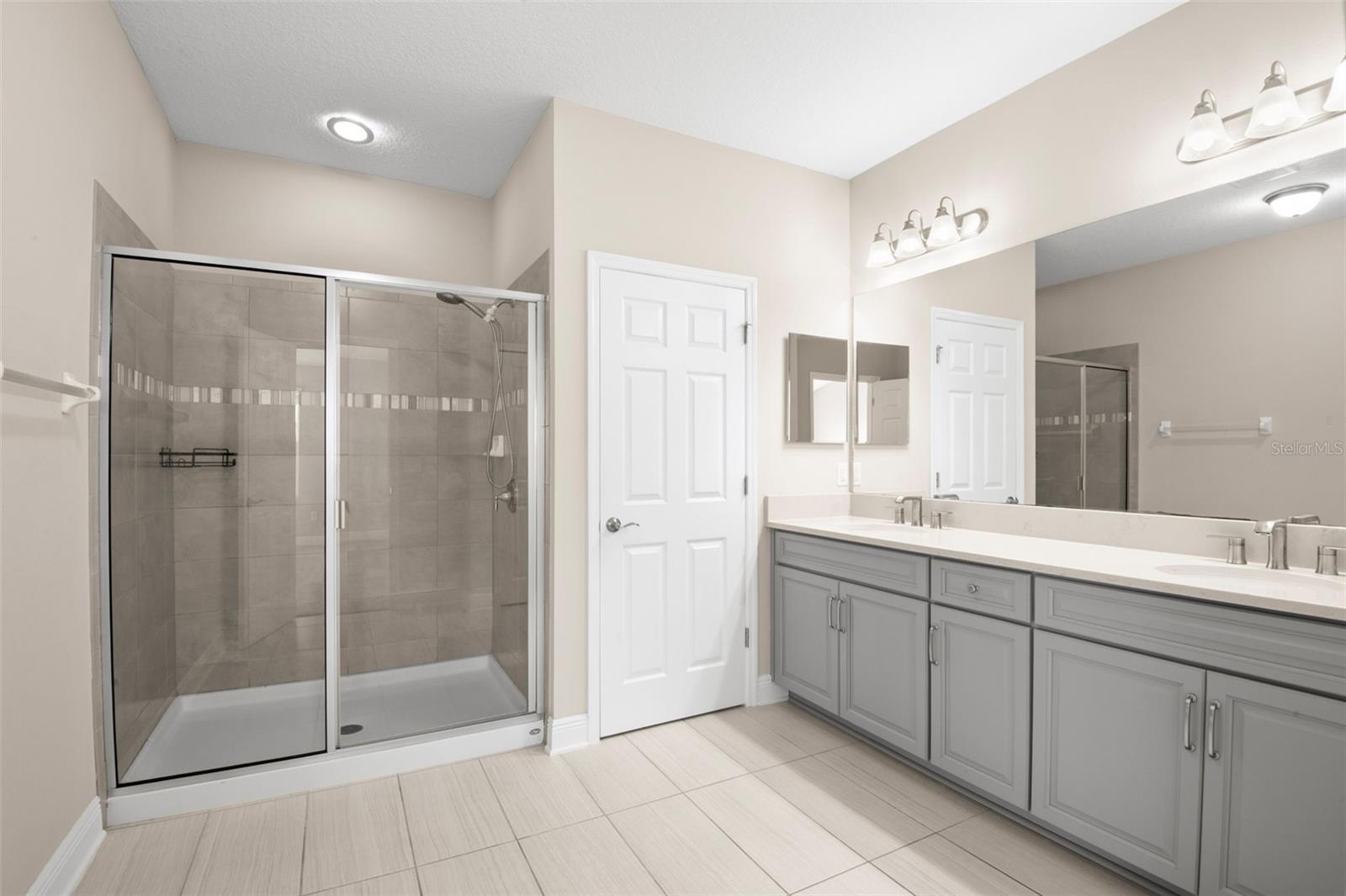 TOWNS AT BELLEAIR GROVE - Residential Lease