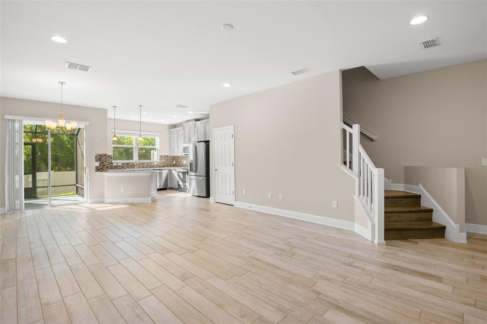 TOWNS AT BELLEAIR GROVE - Residential Lease