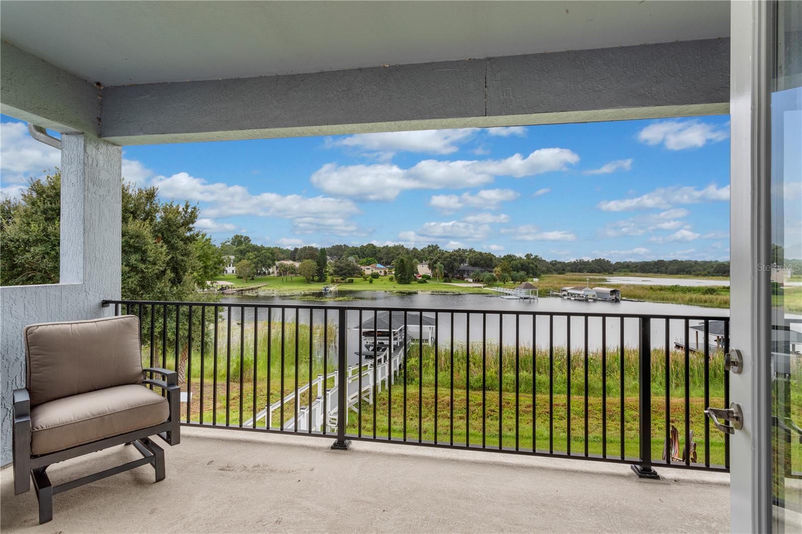JOHNS LAKE LNDG PH 5 - Residential