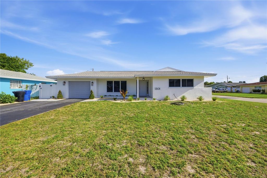 Photo of 1301 62nd Terrace S, St Petersburg, FL 33705 (MLS # TB8498514)