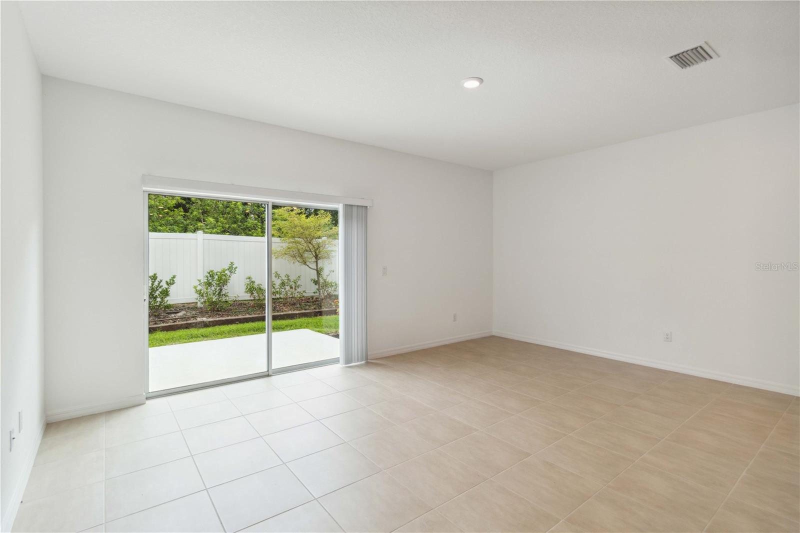 SKYE RANCH NBRHD 2 TWNHMS NORT - Residential