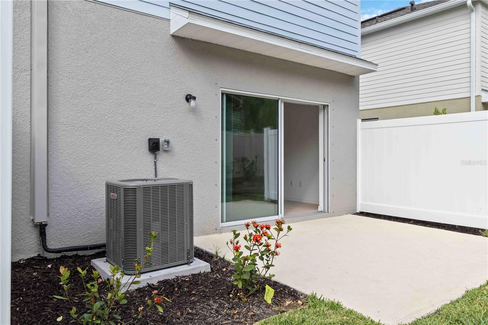 SKYE RANCH NBRHD 2 TWNHMS NORT - Residential