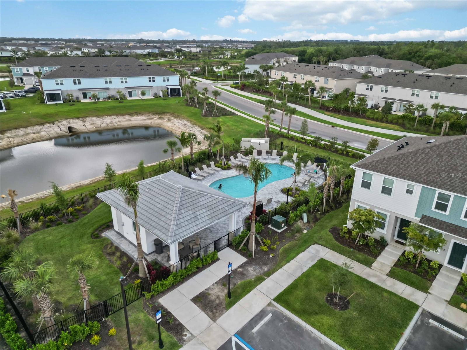 SKYE RANCH NBRHD 2 TWNHMS NORT - Residential