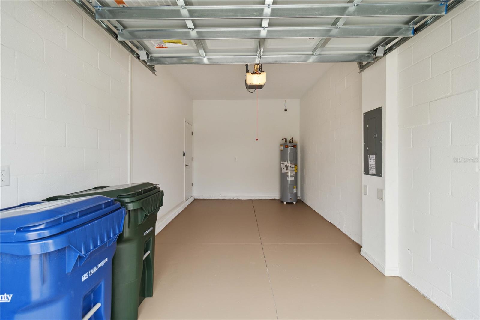 SKYE RANCH NBRHD 2 TWNHMS NORT - Residential