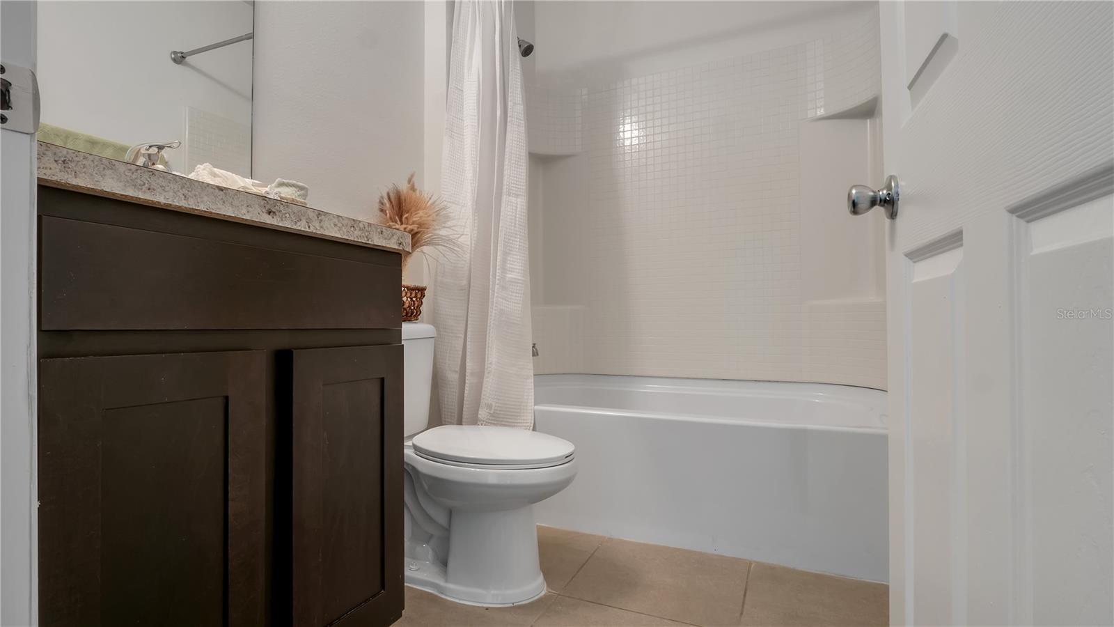 TAHO WOODS - Residential Lease