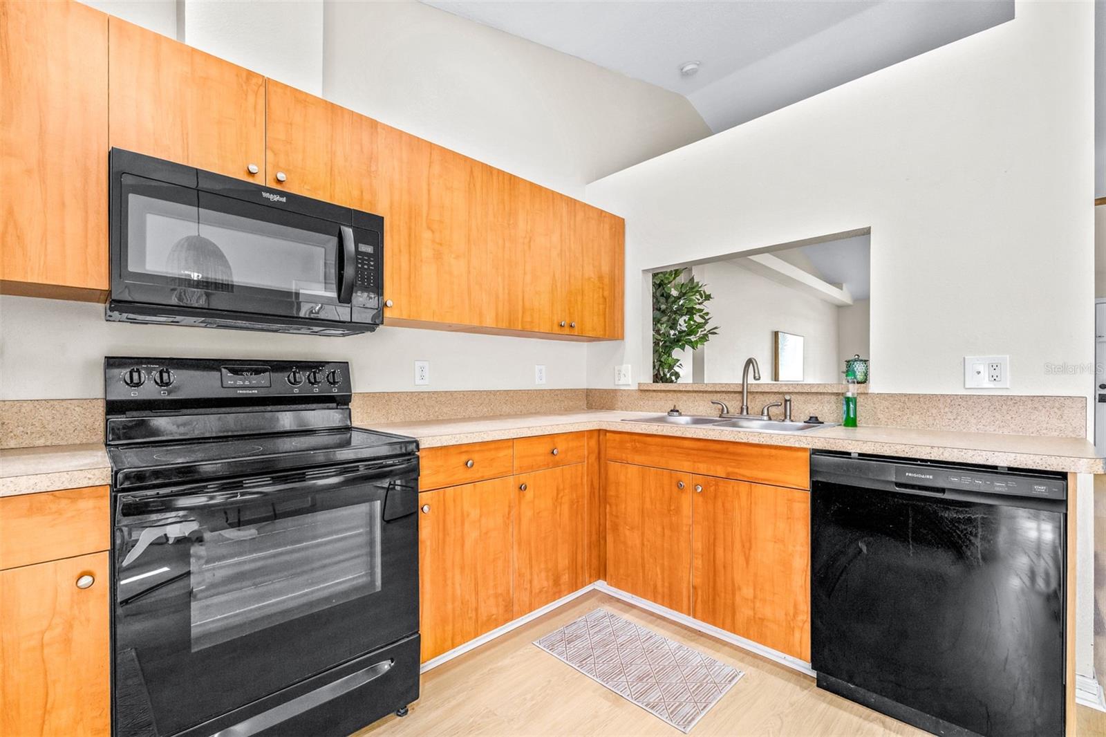 BAYNARD LEE JR 2 - Residential