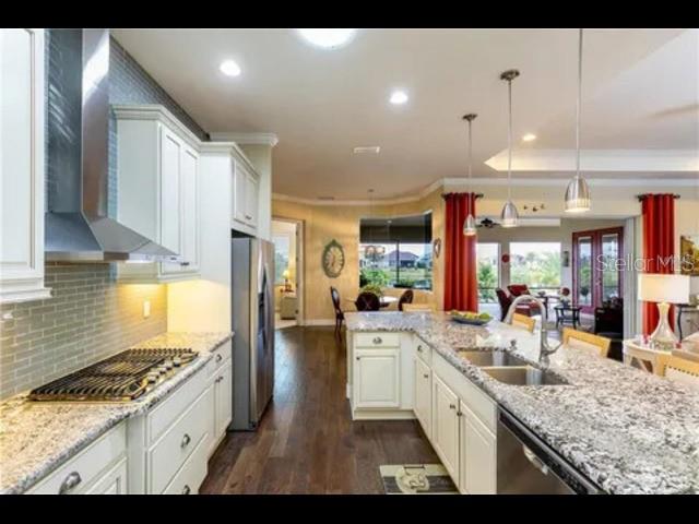 8339 BRIDGEPORT BAY CIRCLE