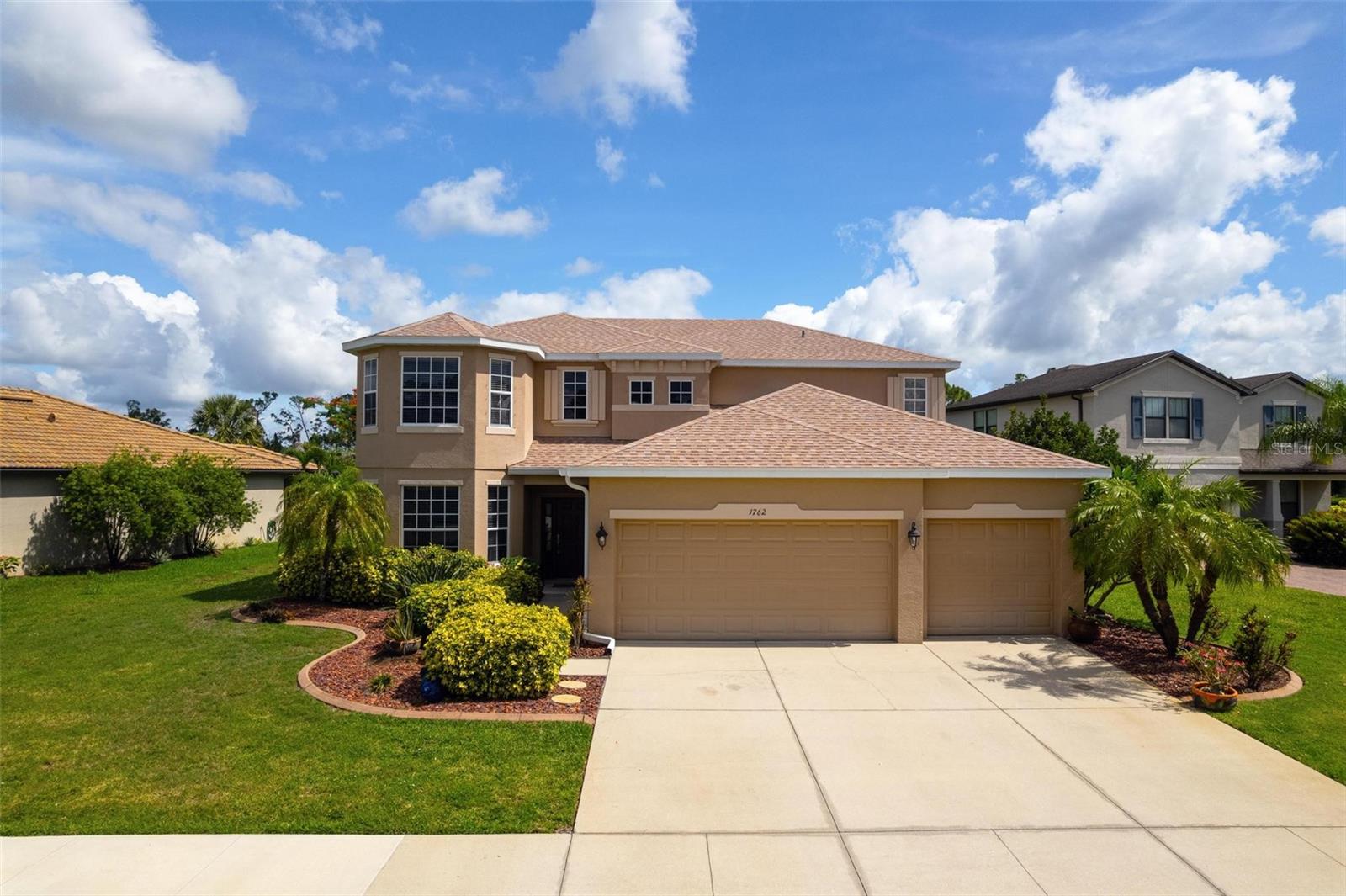 1762 BOTTLEBRUSH WAY