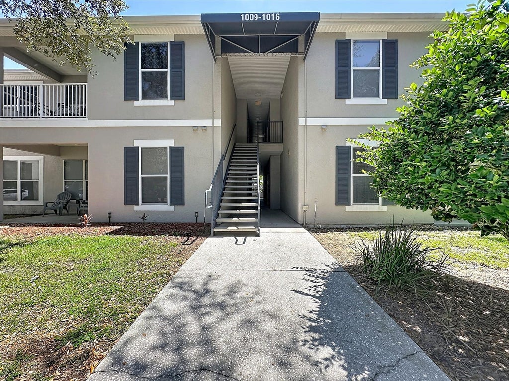 Photo of 1015 Hemingway Cir #1015, Haines City, FL 33844 (MLS # S5156216)