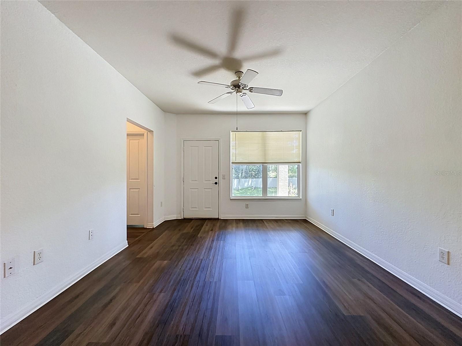 1015 HEMINGWAY CIR 1015