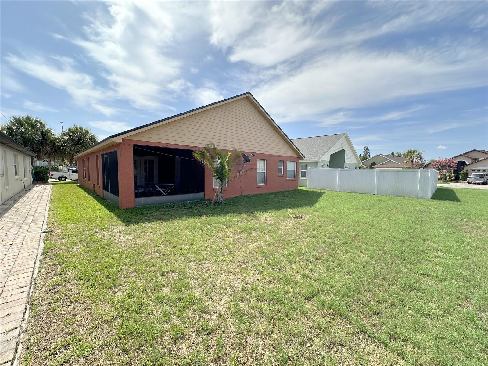 Photo 3 of 19 of 11238 CRYSTAL GLEN BOULEVARD house