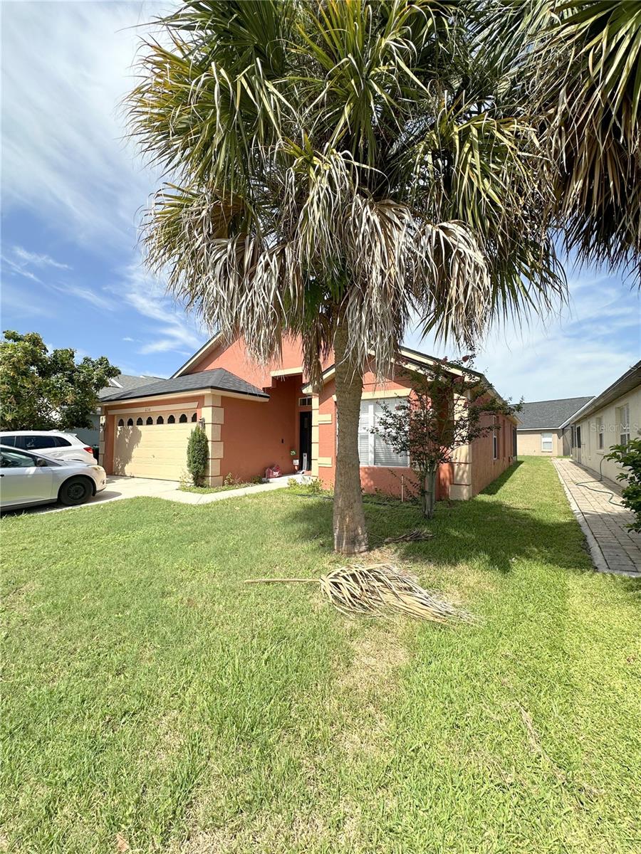 Photo 2 of 19 of 11238 CRYSTAL GLEN BOULEVARD house