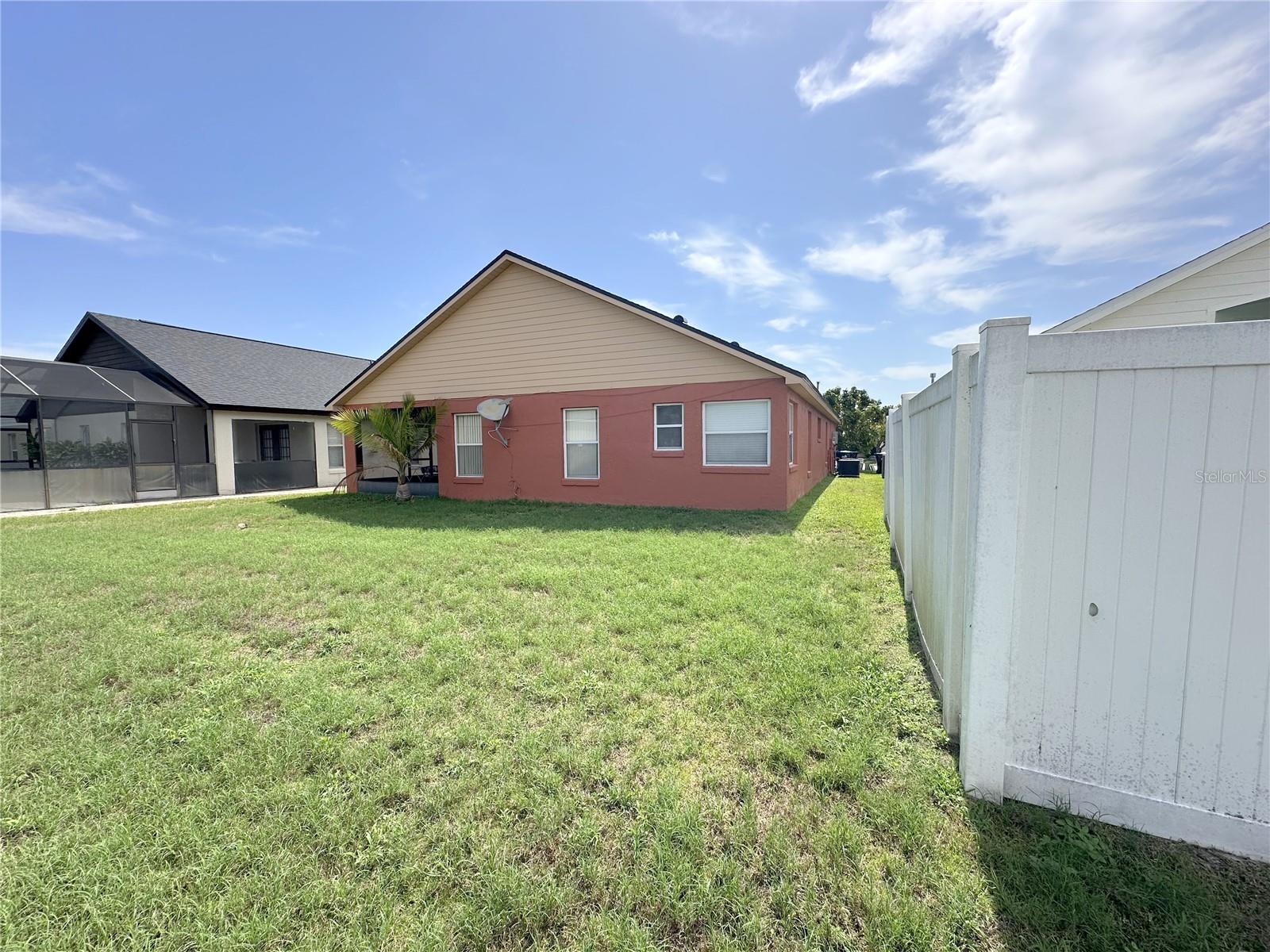 Photo 4 of 19 of 11238 CRYSTAL GLEN BOULEVARD house