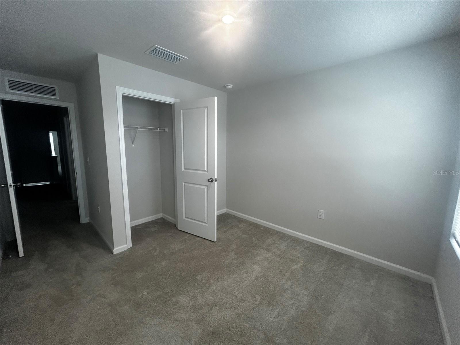 AVALON WOODS PH II - Residential Lease