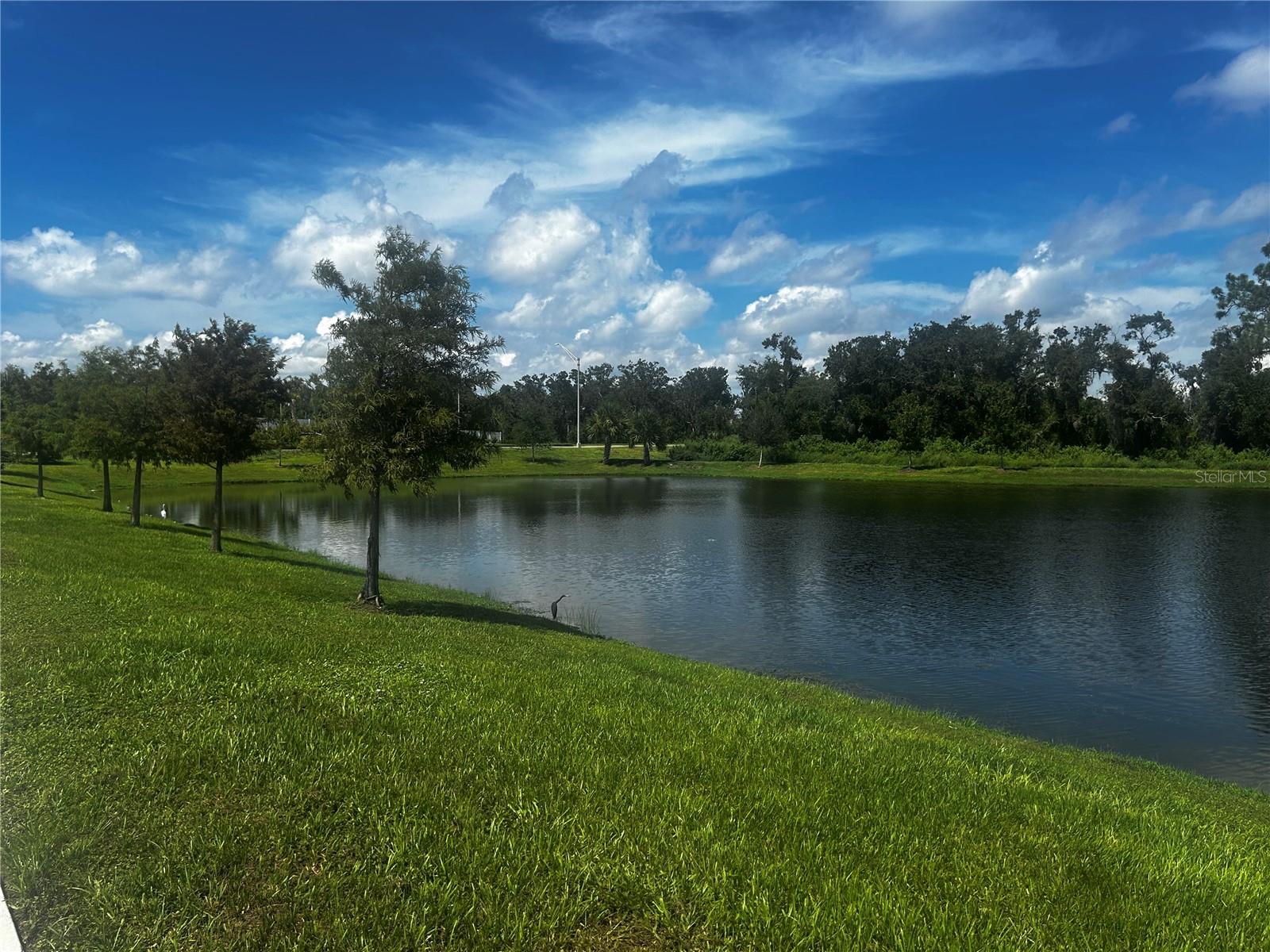 AVALON WOODS PH II - Residential Lease