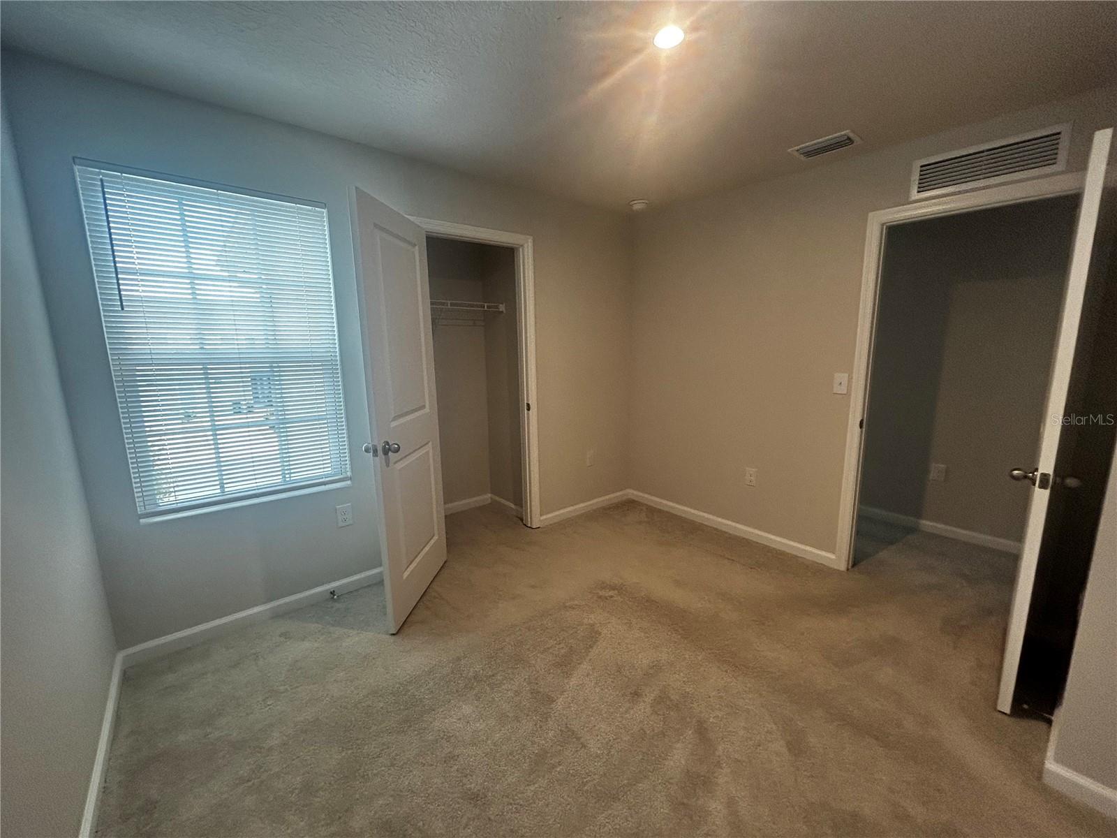 AVALON WOODS PH II - Residential Lease