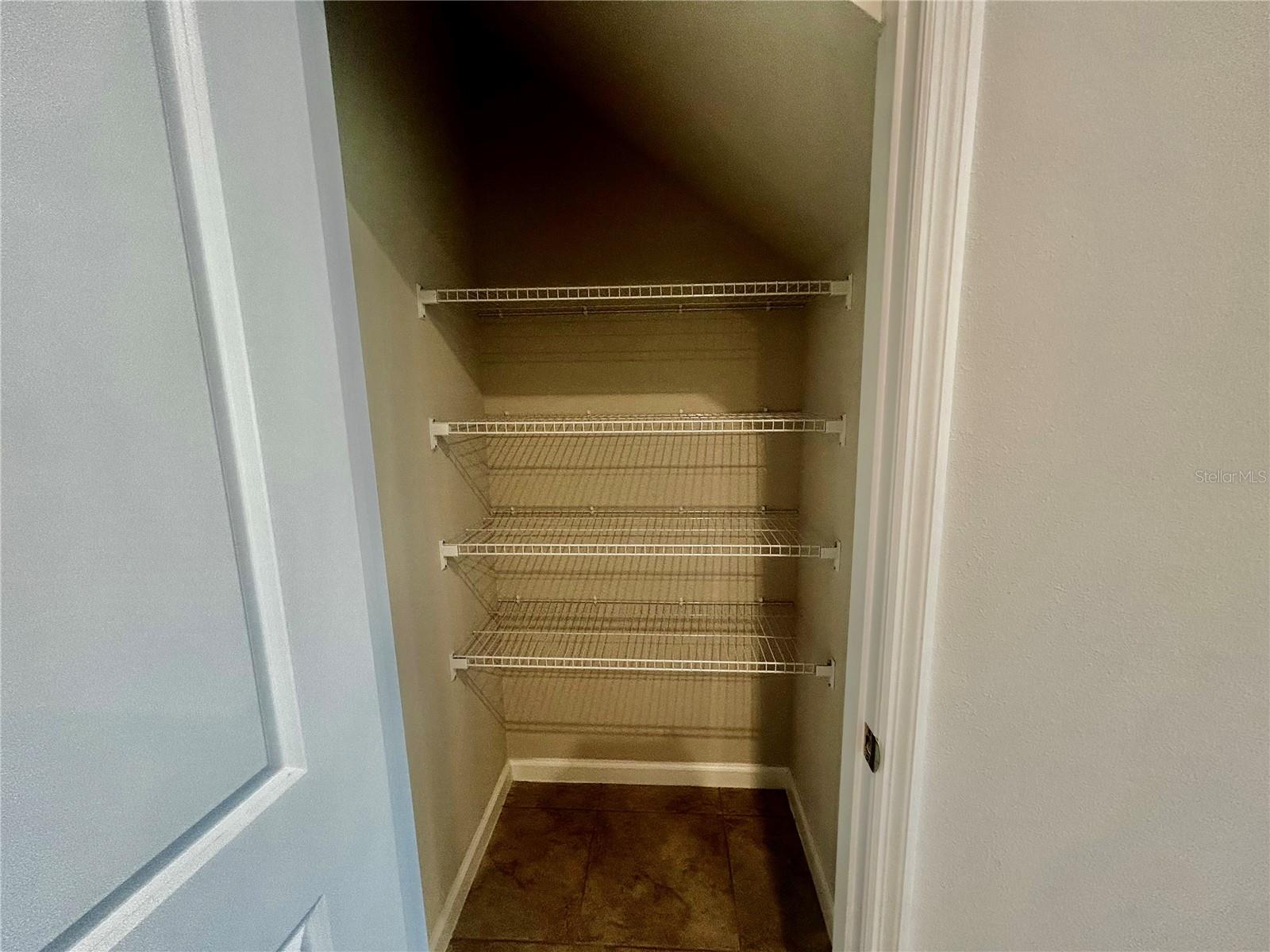 AVALON WOODS PH II - Residential Lease