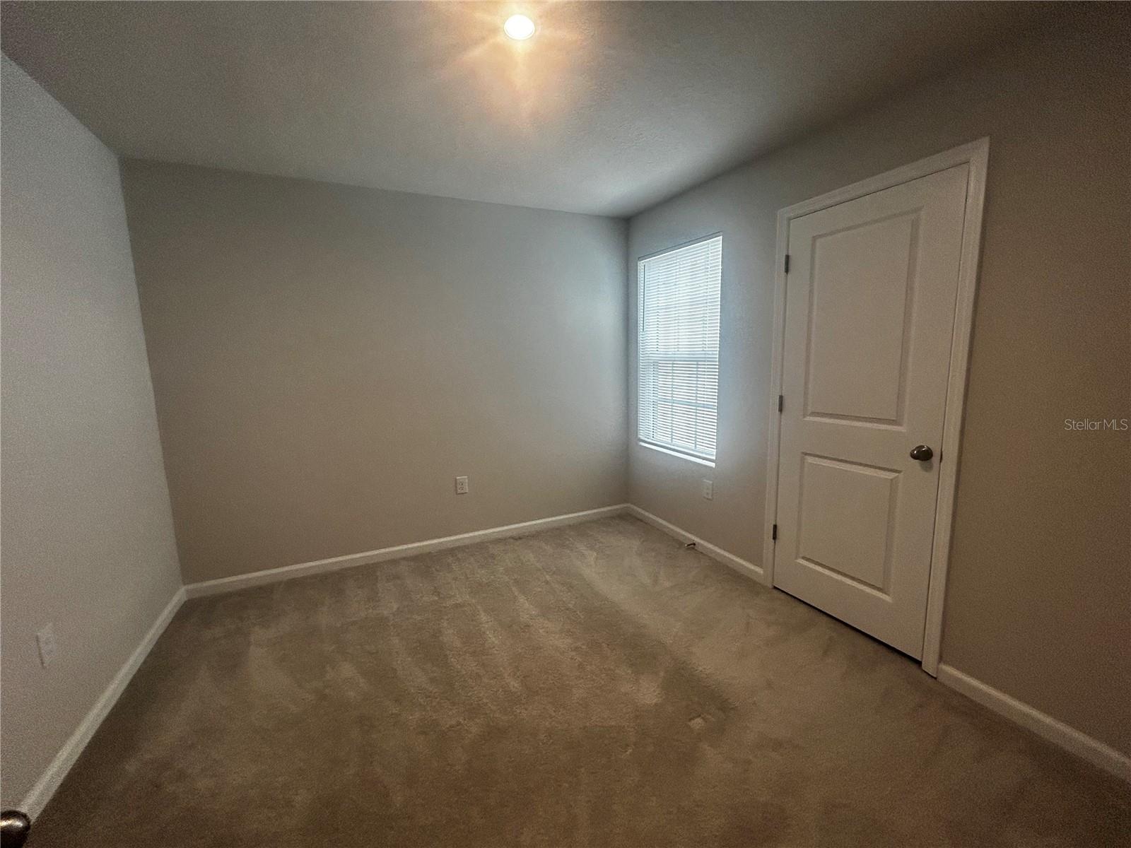 AVALON WOODS PH II - Residential Lease
