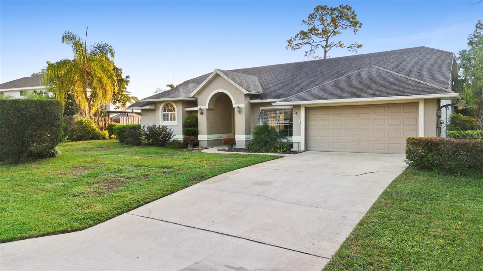 11 PINE GLEN DRIVE