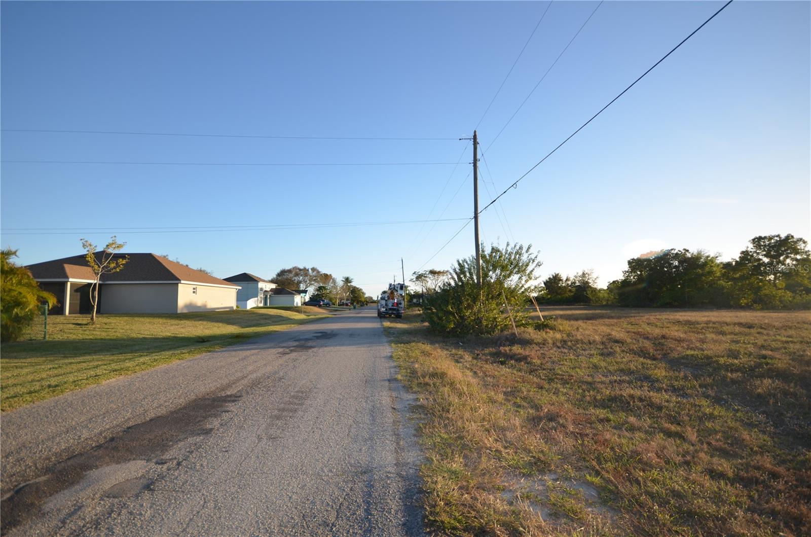 CAPE CORAL - Land