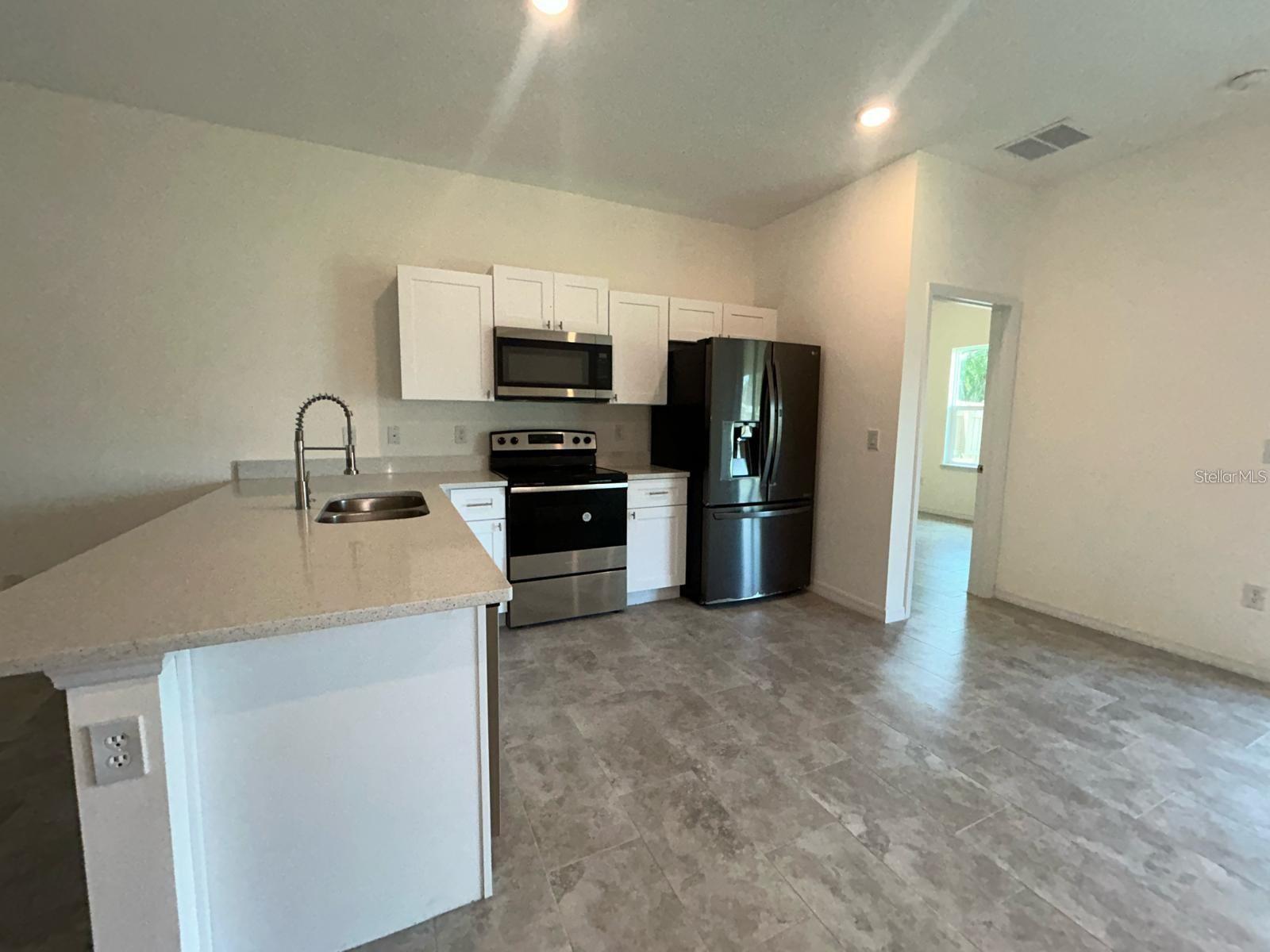 ORANGE HEIGHTS - Residential Lease