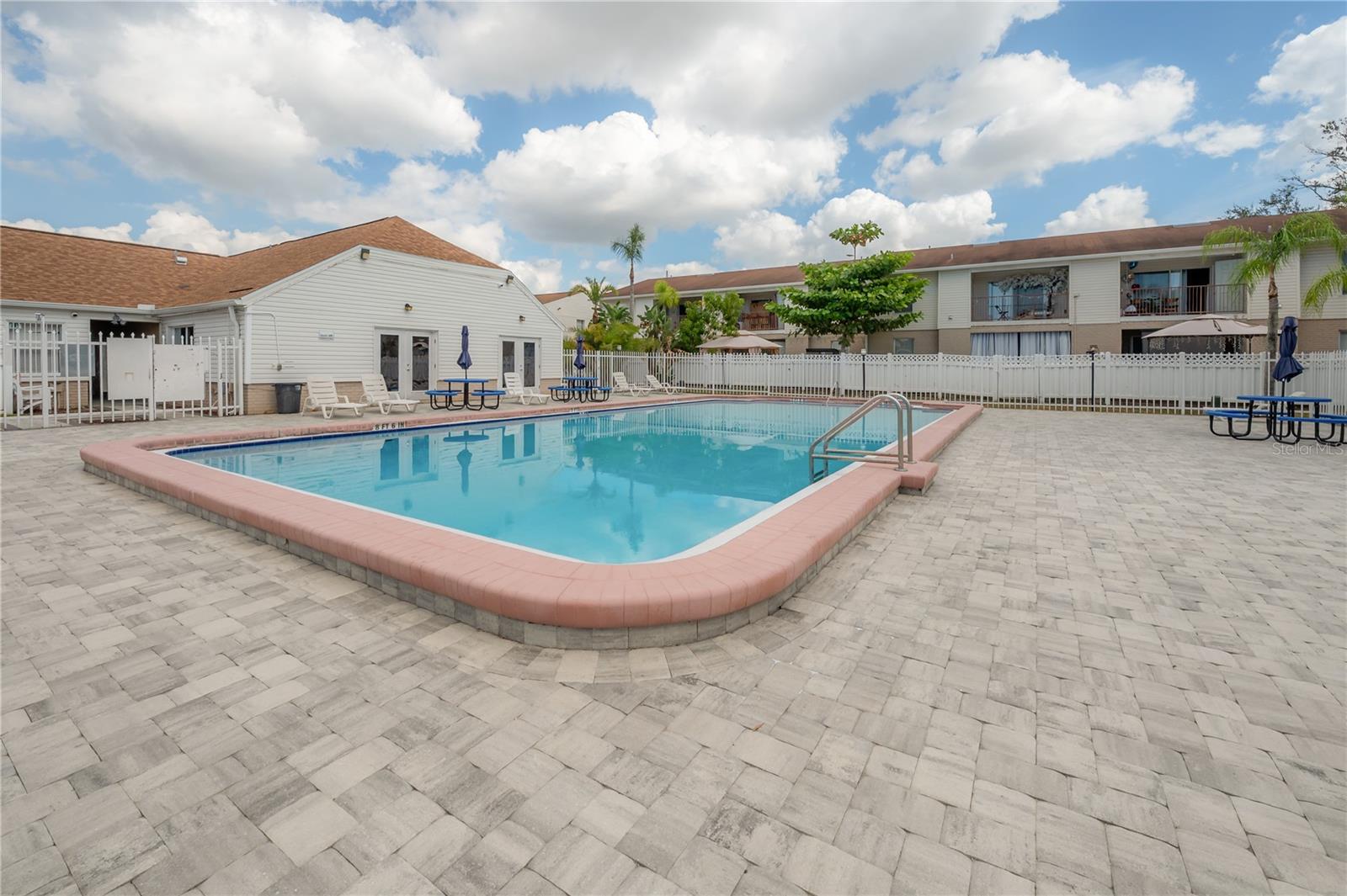 MANHATTAN PALMS CONDO - Residential