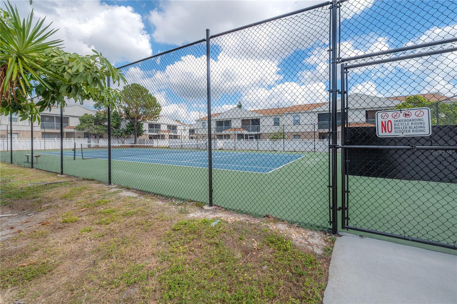 MANHATTAN PALMS CONDO - Residential