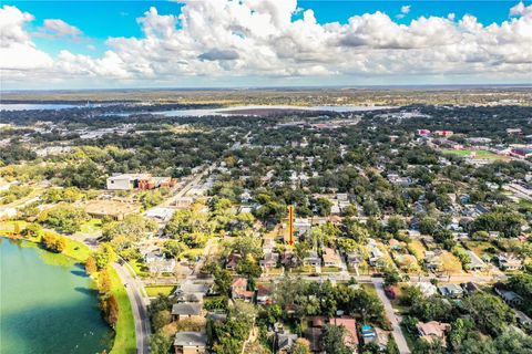 A home in LAKELAND