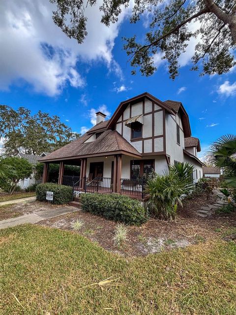 A home in LAKELAND