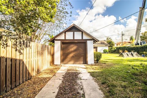 A home in LAKELAND