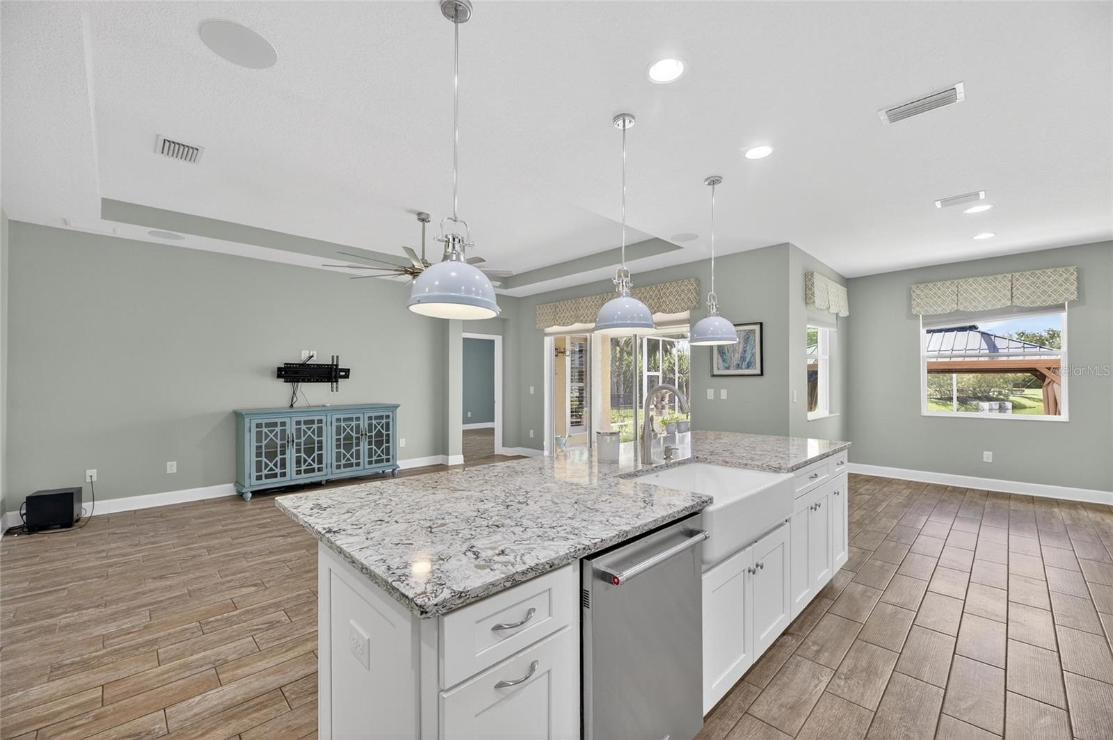 ADMIRAL POINTE AT MIRA BAY - Residential