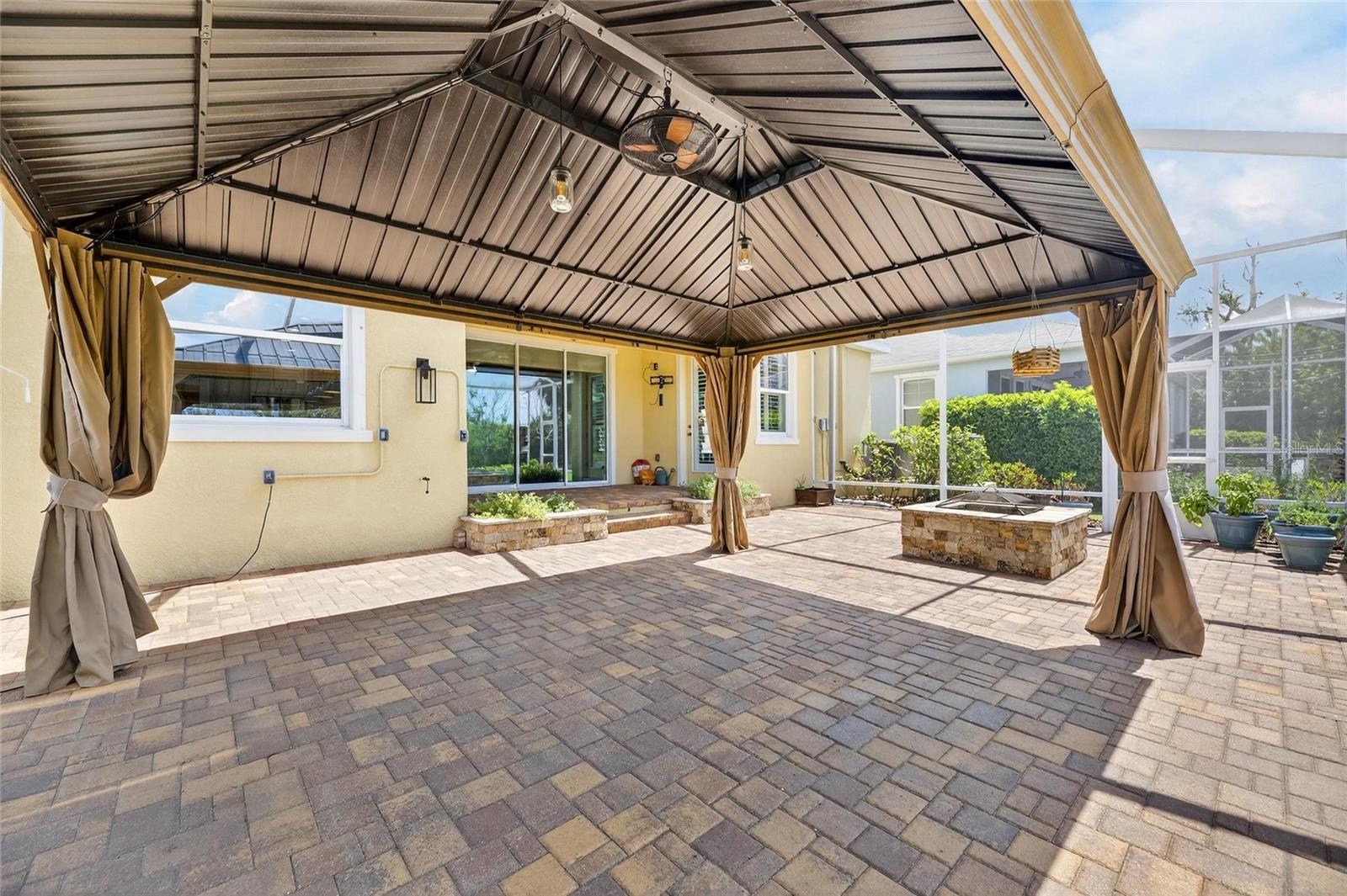 ADMIRAL POINTE AT MIRA BAY - Residential