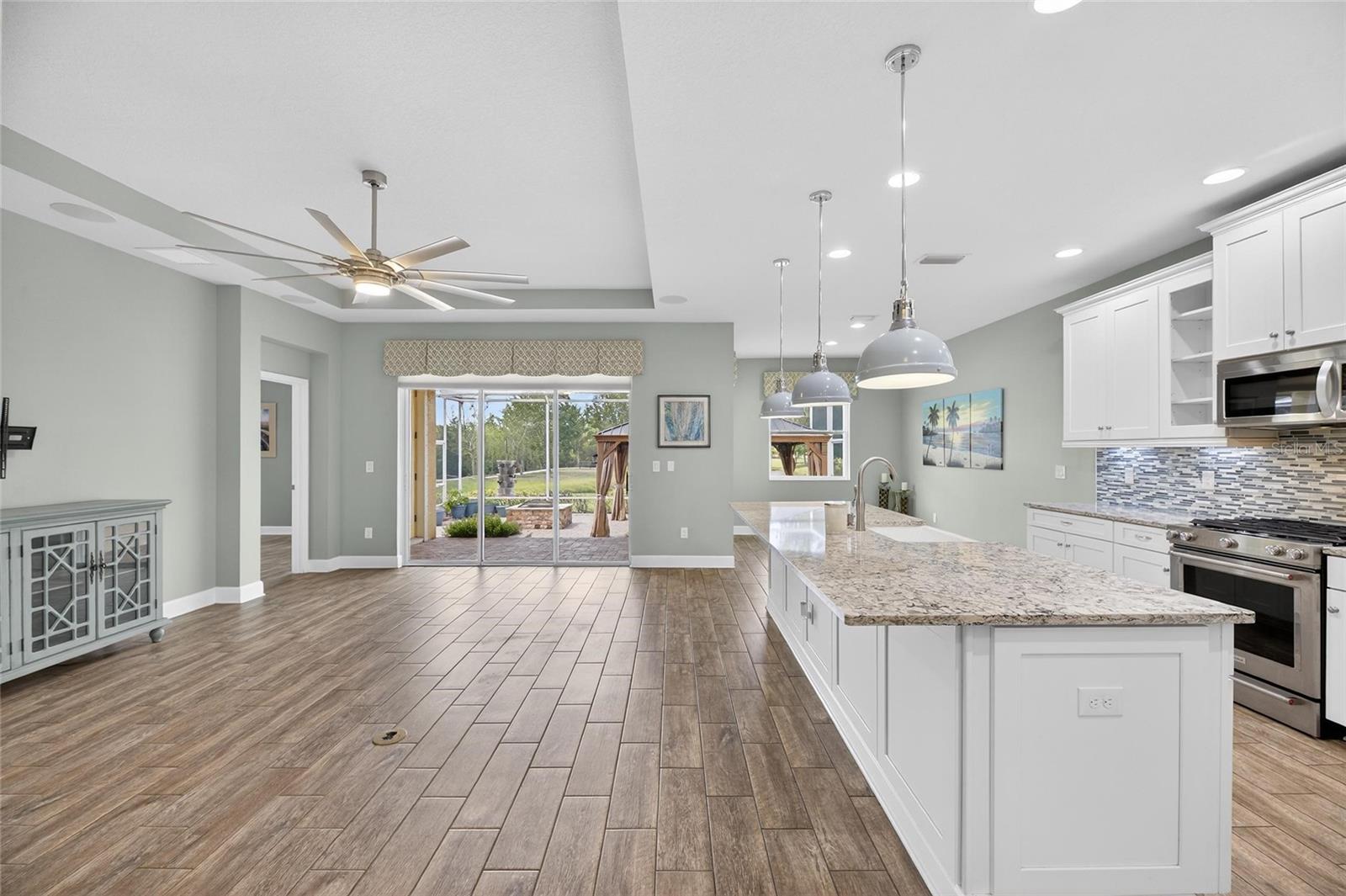 ADMIRAL POINTE AT MIRA BAY - Residential