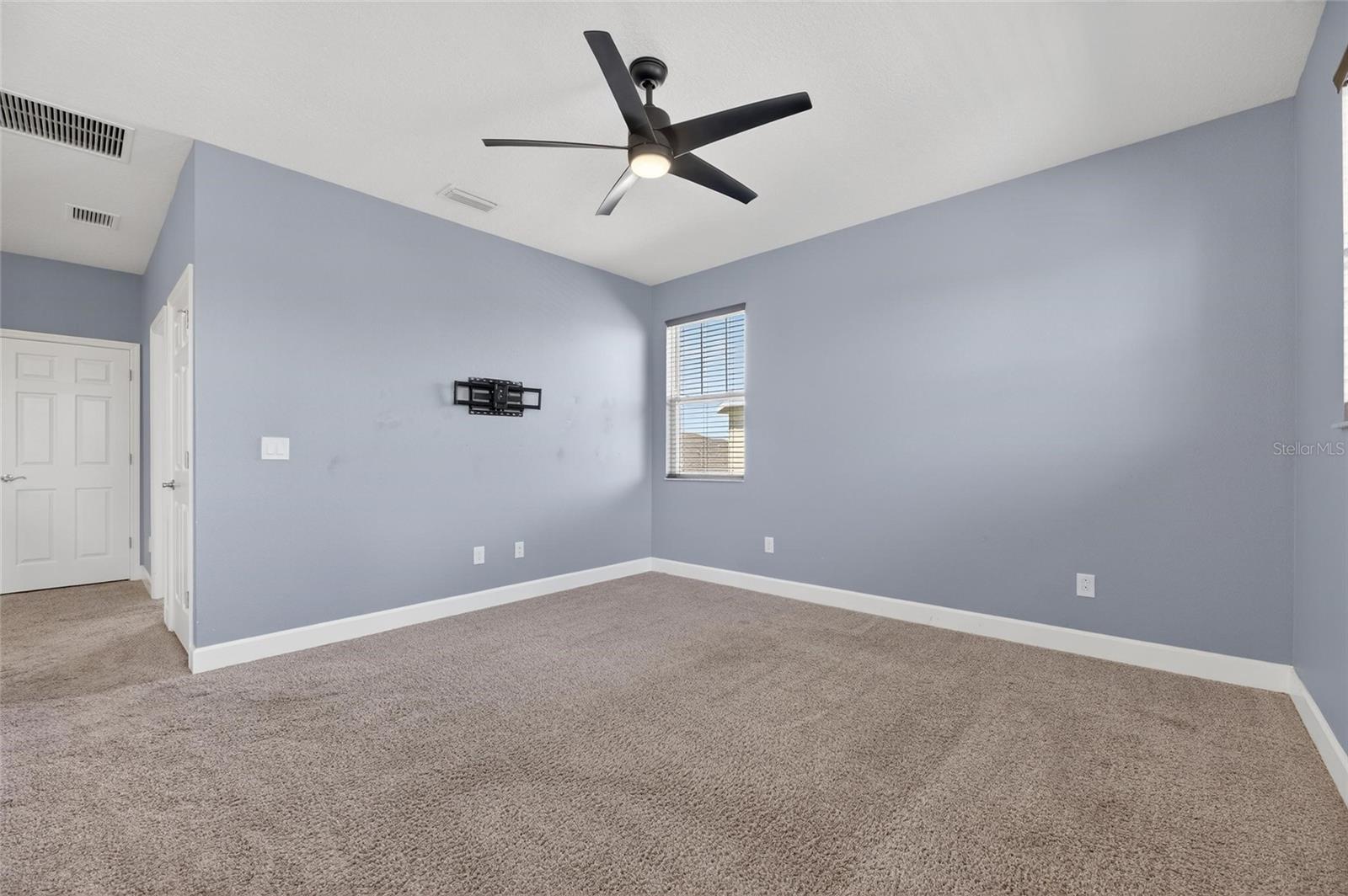 ADMIRAL POINTE AT MIRA BAY - Residential