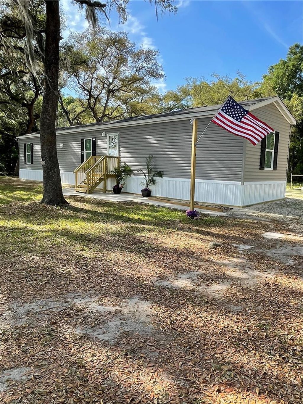 Photo of 7697 NW 165th Street, Trenton, FL 32693 (MLS # W7885007)